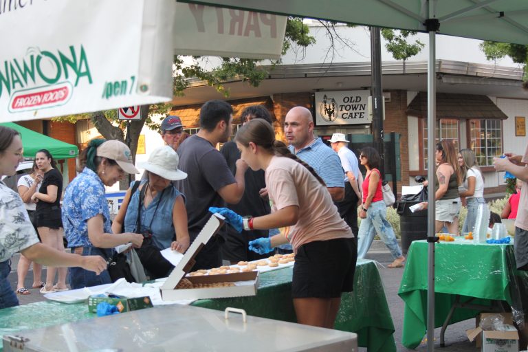 Friday Night Farmers Market is Just Peachy in July