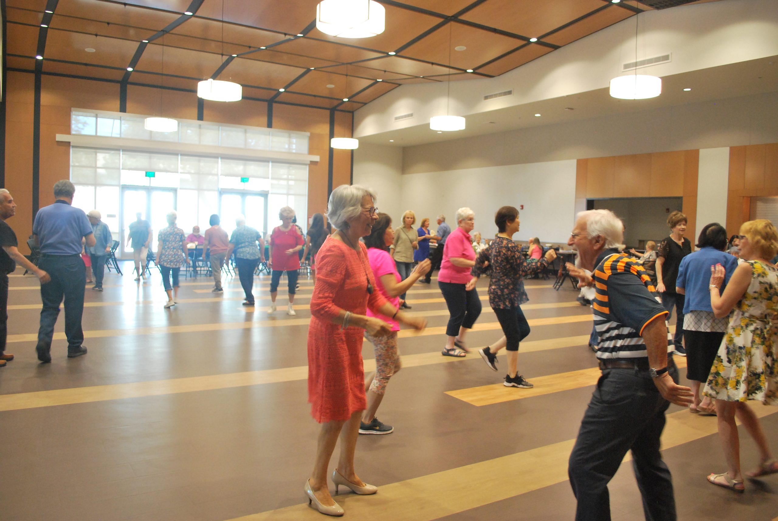 Attendees at the live music performance at the Clovis Senior Activity Center on August 23, 2024 (Photo by Hannah-Grace Leece, Clovis Roundup). 