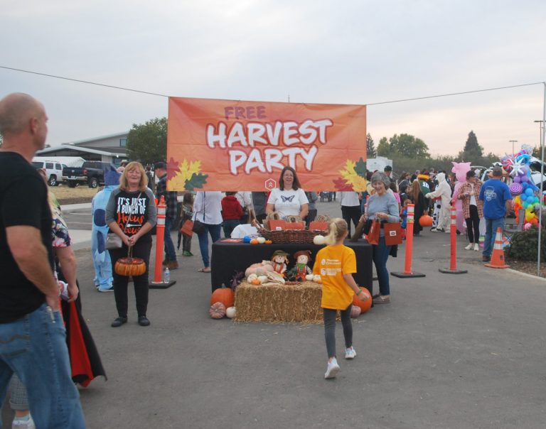 Loma Vista celebrates Fall with annual Harvest Party