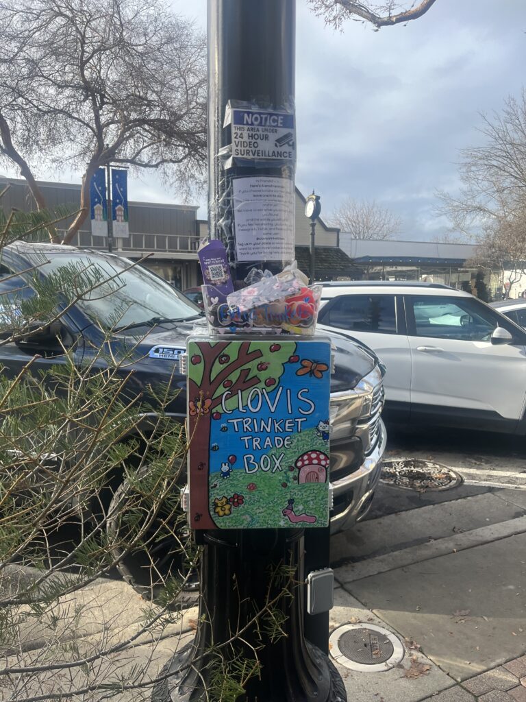 Trading trinkets, building community in Old Town Clovis